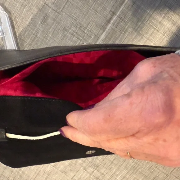 Furla Leather Black and White Clutch with removable crossbody/shoulder strap - Picture 10 of 12